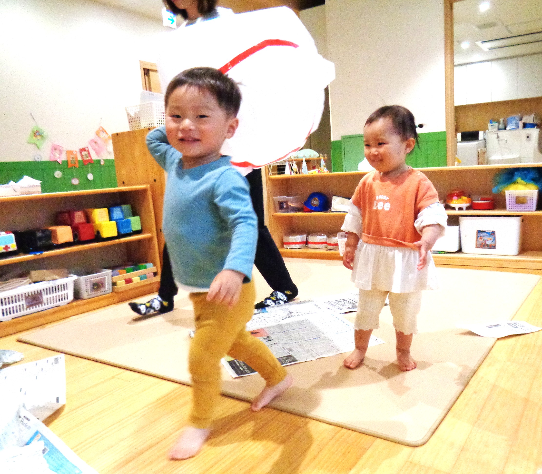 大きい風船、楽しいよ〜！