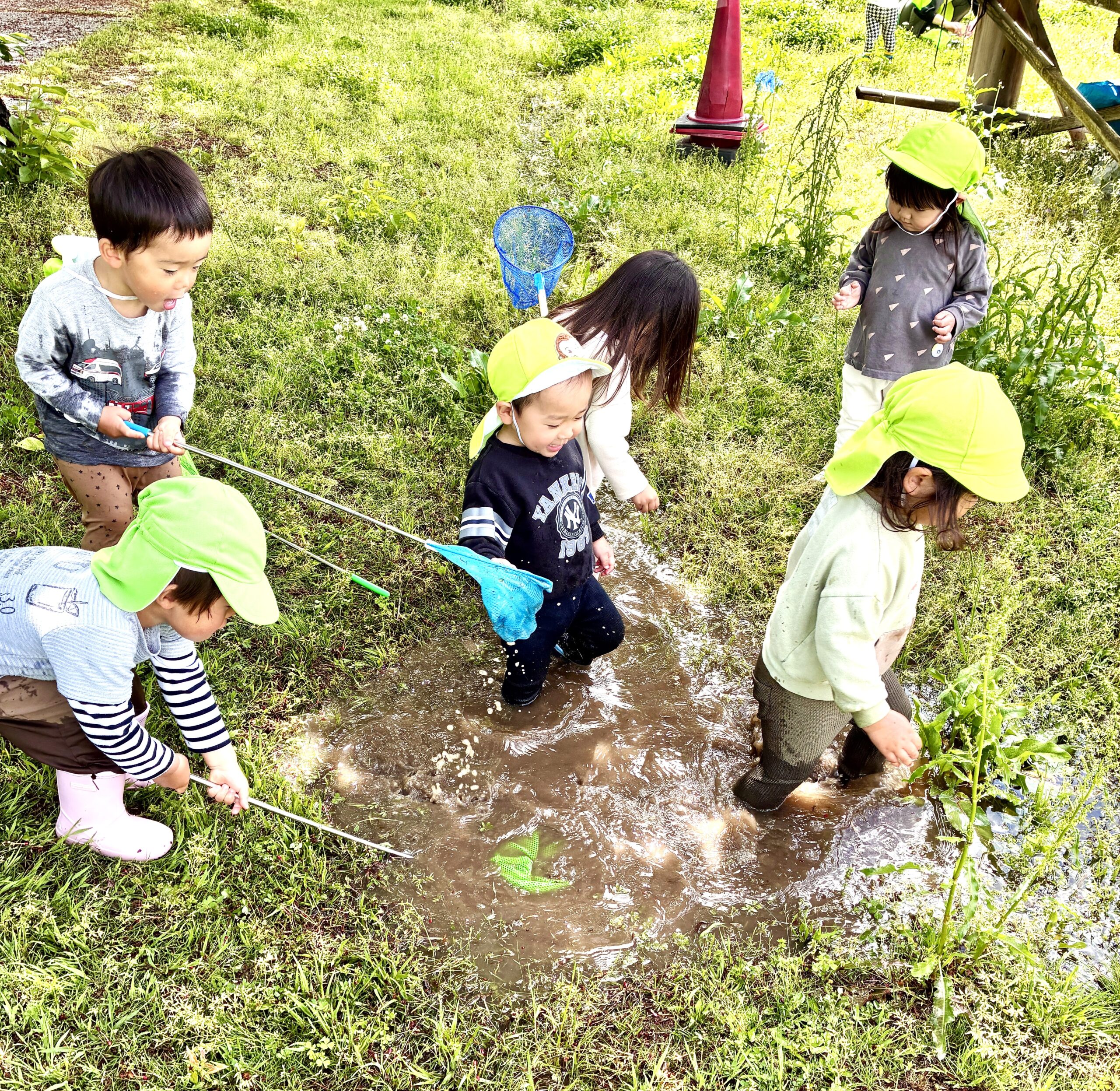 雨上がりの公園！魅力いっぱいの水たまり～♬楽しい~～！！